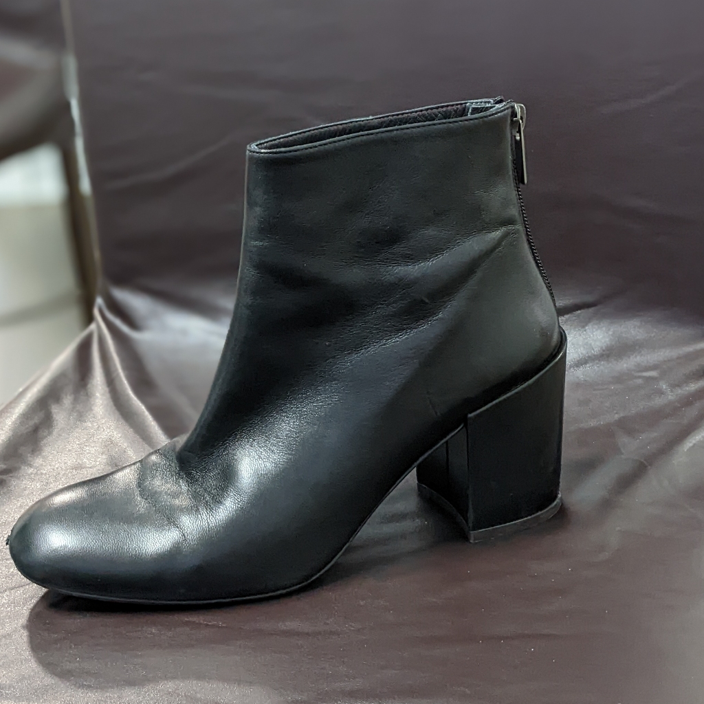 Stuart Weitzman Instep Boots Black 7.5